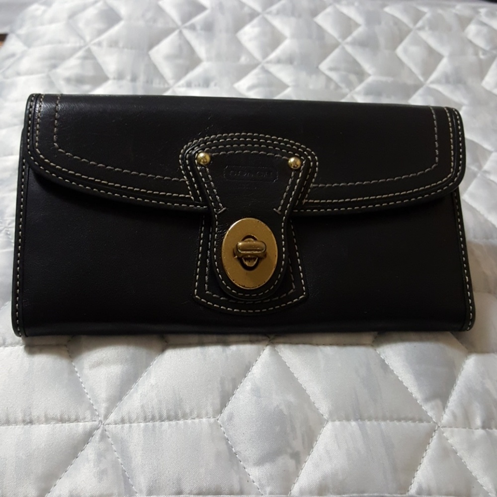 Authentic Coach leather wallet NWOT